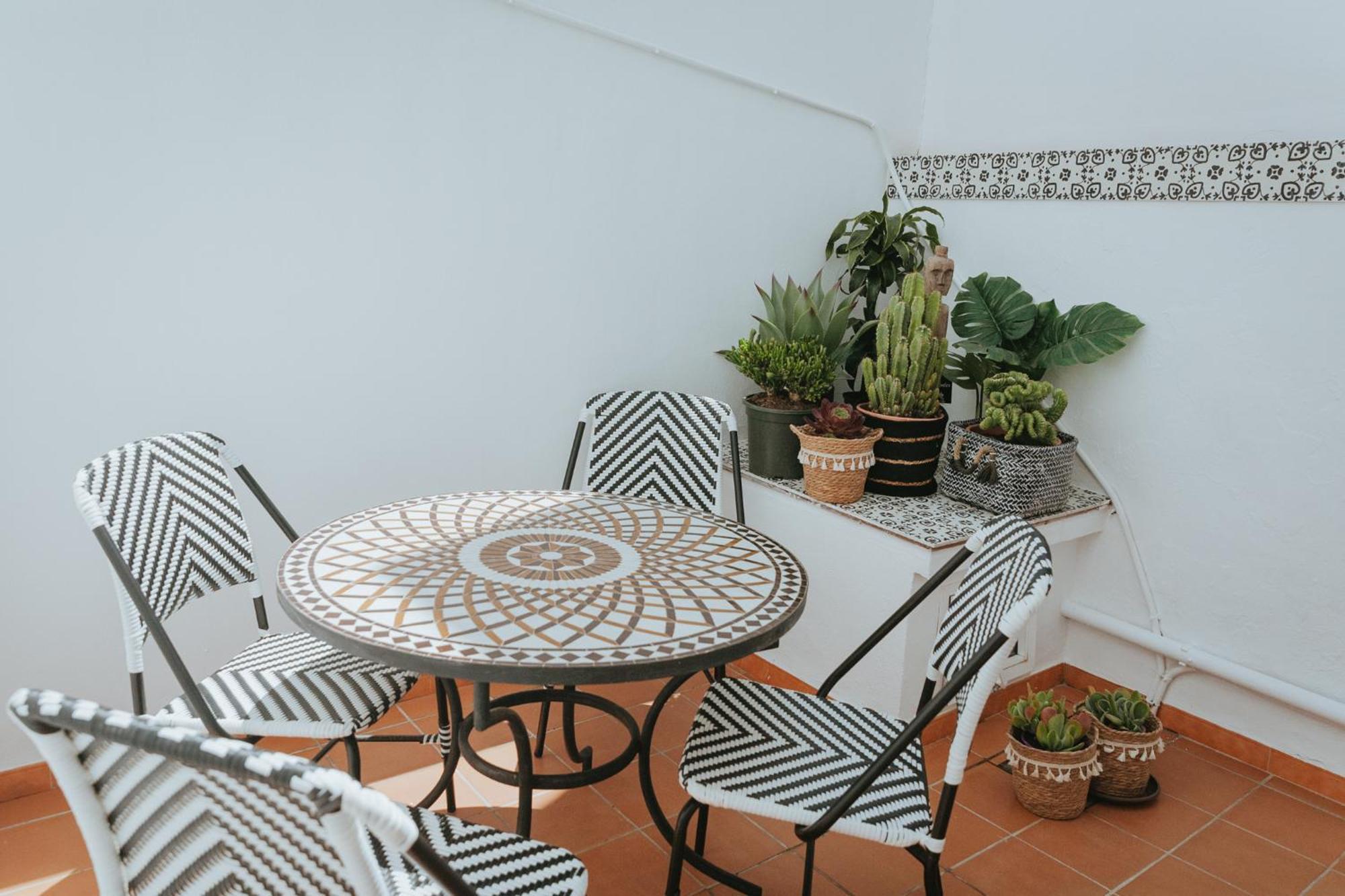 Las Flores Apartments 네르하 외부 사진