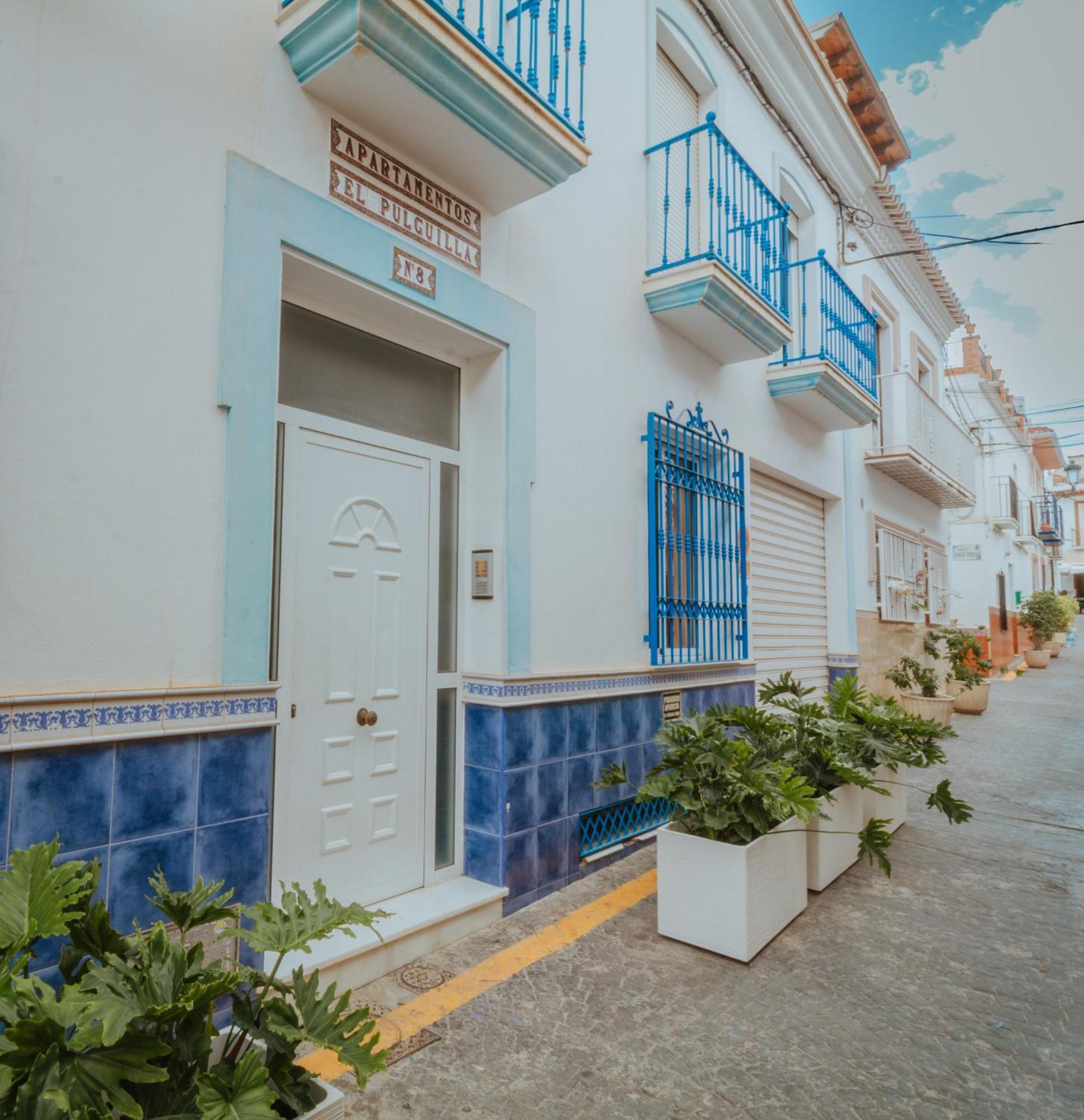 Las Flores Apartments 네르하 외부 사진